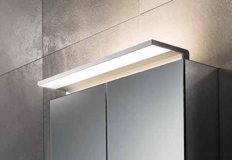Scopri i vantaggi dello specchio contenitore per bagno con tre moderne sorgenti luminose a LED e un variatore rotativo del tutto nuovo e intelligente.