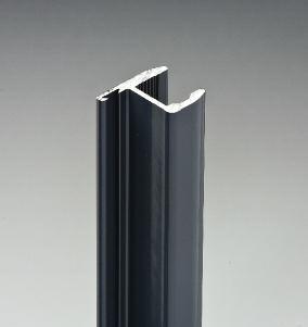 5 mm Colore: grigio RAL 7021 12.5 PBA592 lunghezza 2000 mm 1 Pz GUARNIZIONE Materiale: PVC Caratteristiche: guarnizione di battuta per profilo PBA592 Colore: grigio Art.