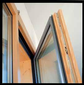 Le finestre in legno/metallo meritano il massimo voto sotto ogni punto di vista. Rappresentano un investimento sicuro, perché sono di lunga durata e non richiedono manutenzione.