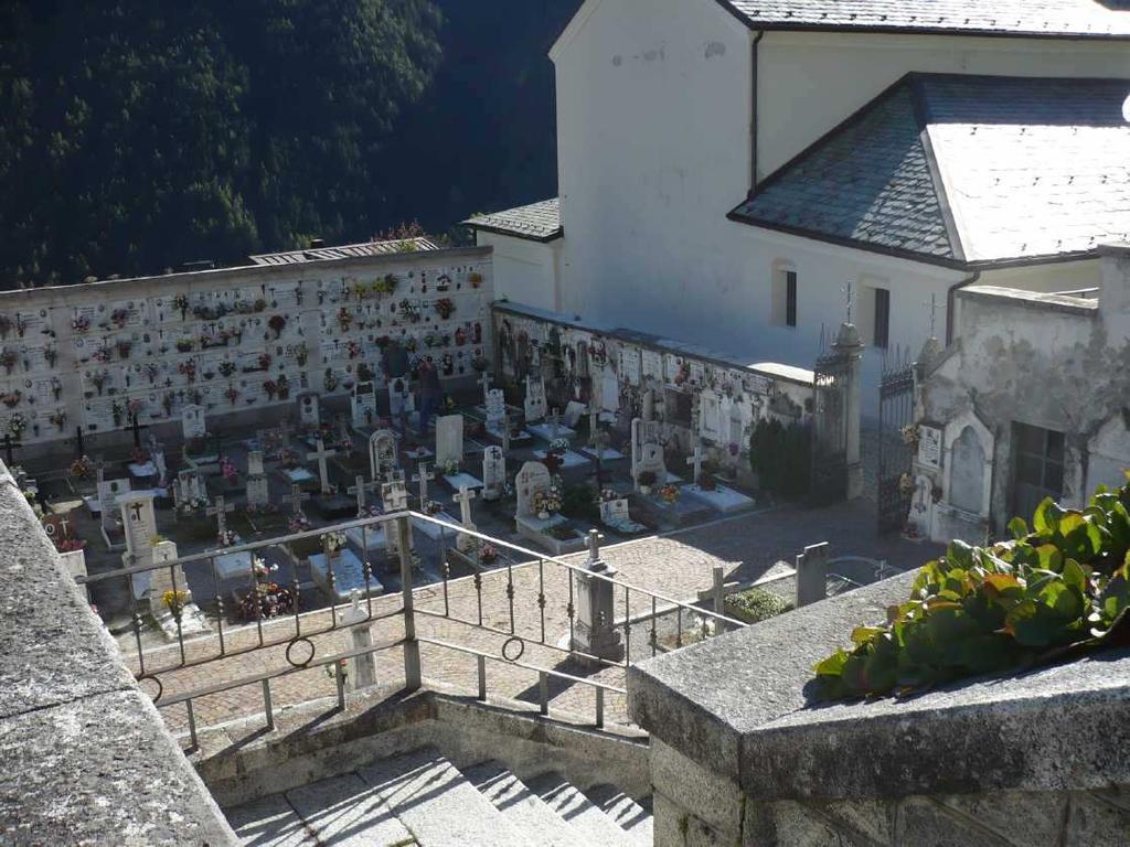 42 CONSERVAZIONE EDILIZIA Stato discreto 1 Indirizzo via San Remigio - Vione Categoria Piano dei Servizi SP6 PROPRIETA' Pubblico ente comunale Privato Soggezione VINCOLI AMMINISTRATIVI fascia di