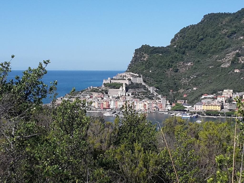 Martedi 1 Maggio. Isola Palmaria. La Palmaria fa parte dell'unico arcipelago ligure, composto da tre Isole: Palmaria, Tino e Tinetto.