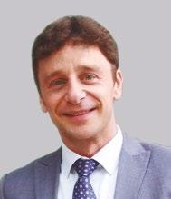È professore di compliance e gestione dei rischi presso l Università dell Insubria di Varese.