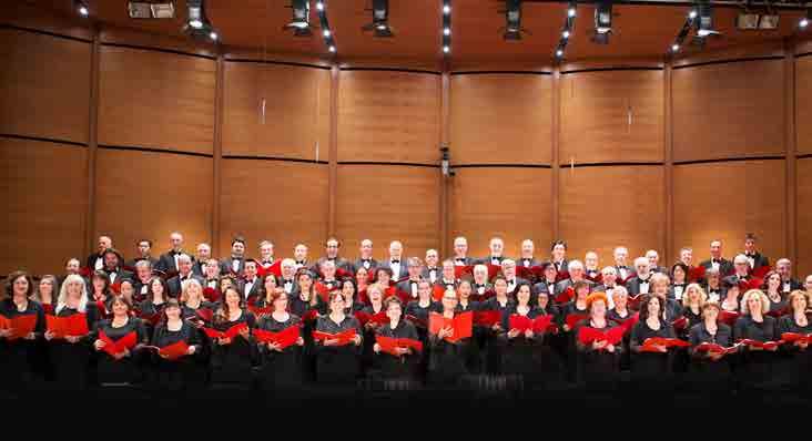 Coro Sinfonico di Milano Giuseppe Verdi ANNIVERSARIO 20 ANNI 1998-2018 Nato nell autunno 1998 sotto la direzione musicale di Romano Gandolfi, il Coro Sinfonico di Milano Giuseppe Verdi debutta l 8