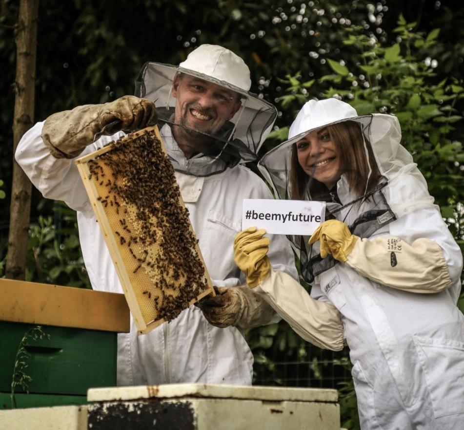 PROGETTO BEE MY FUTURE Bee my Future è il progetto di LifeGate volto alla tutela delle api in contesti urbani attraverso l allevamento in biologico affidato ad una rete di esperti apicoltori hobbisti