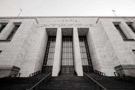 3 marzo 1987 Il Tribunale di Milano, titolare dell inchiesta, spicca il
