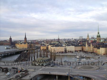 3. Tur dei canali storici (Kungsholmen Runt) 4. Good morning Stockholm (al mattino presto) Sapevi che Stoccolma si è sviluppata su un arcipelago? La durata va da 50 minuti a 2 ore e mezza.