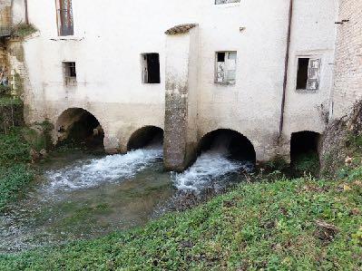 (6) Il mulino ad acqua di