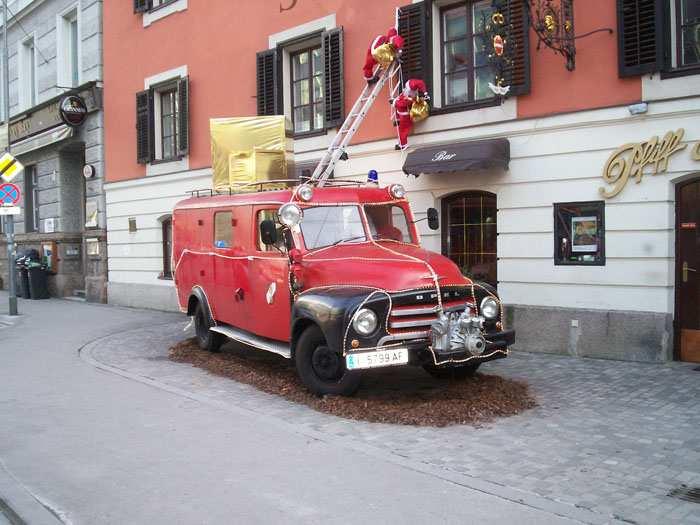 Brennero 05 gennaio Si parte per Innsbruck che dista circa 40 kilometri dall area attrezzata passando per il Ponte Europeo (8 euro ogni volta che si