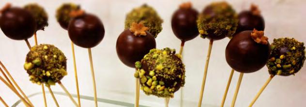 Cake Pops (30 g circa) - MINIMO n 10 pz - 1,20 al pezzo Bocconcini di torta colorati con