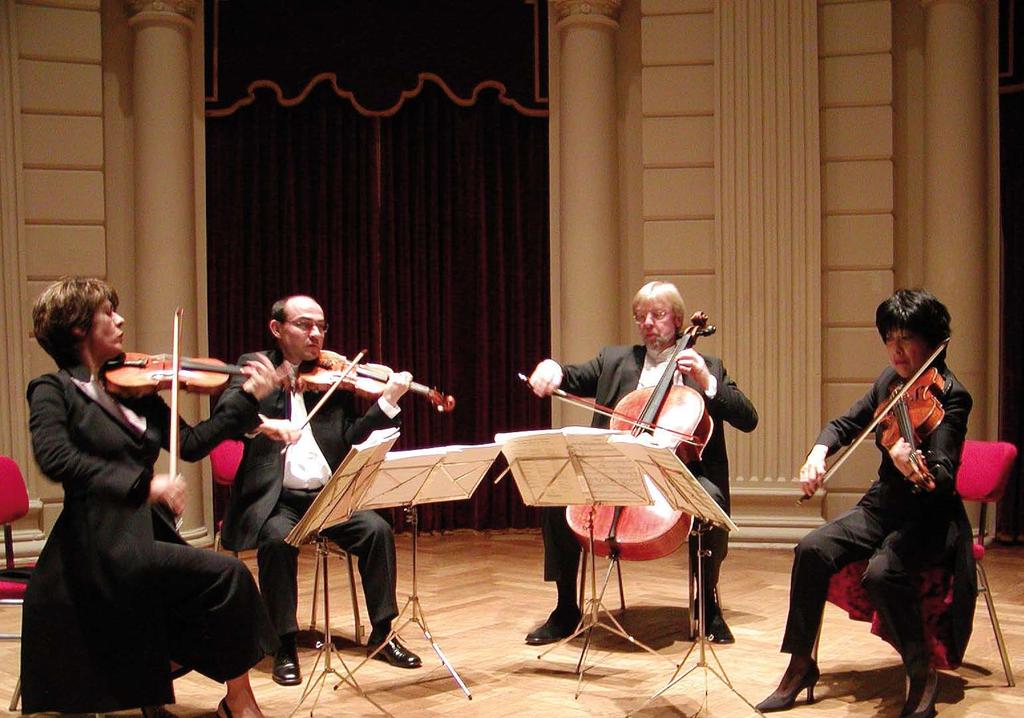 Lodi - Aula Magna Liceo Verri martedì 2 Marzo - ore 21,00 Michelangelo string quartet Mihaela Martin e Stephan Picard Violini Nobuko Imai Viola Frans Helmerson