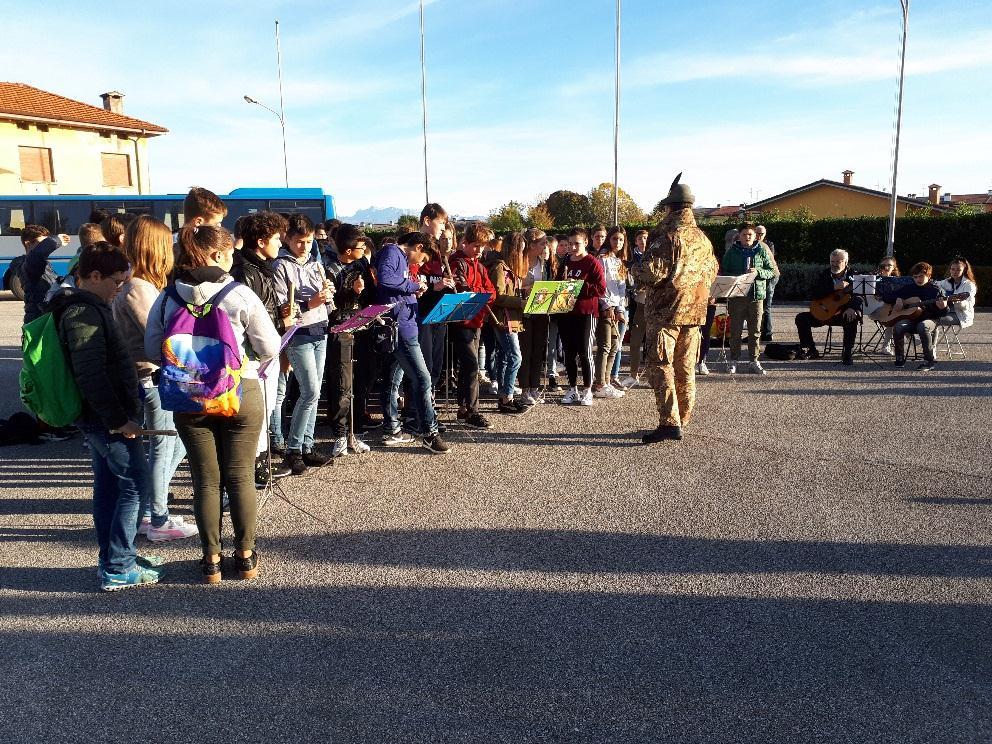 L arrivo nella Piazza antistante al Tempio.