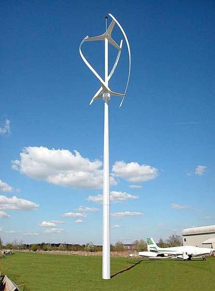 I generatori eolici ad asse verticale (VAWT, Vertical Axis Wind Turbines) hanno una struttura con poche parti mobili e possono sfruttare l energia del vento a prescindere dalla sua direzione di