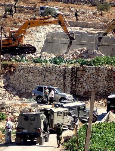 Demolizione di una cisterna sotterranea per l acqua a al Baqa a nord di Hebron il 03.09.