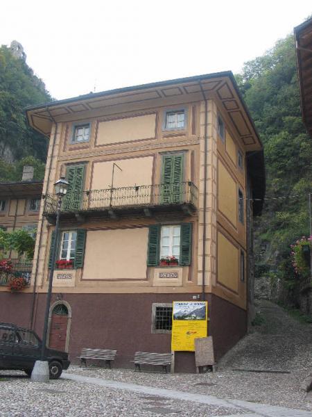 Palazzo Ronchi Breno (BS) Link risorsa: http://www.lombardiabeniculturali.