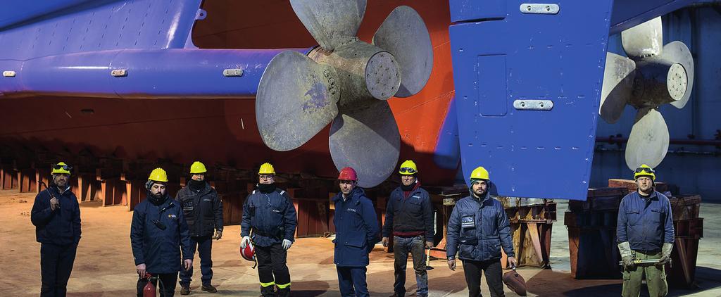 ATTUALITÀ CANTIERI PALUMBO : DALLA RIPARAZIONI ALLA COSTRUZIONE DI GRANDI YACHTS L espansione del Gruppo nell area del Mediterraneo di Emilia Leonetti ha collaborato Vincenzo Androne Una stretta