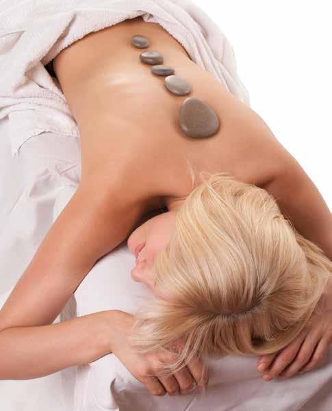 HOT STONE MASSAGE Massaggio olistico che tratta mente e corpo.
