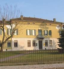 Castelmassa, Giardino di Palazzo Riminaldi Villa settecentesca della nobile famiglia Riminaldi di Ferrara. Nel 1845 la villa fu acquistata da Bartolomeo Conti di Ferrara.