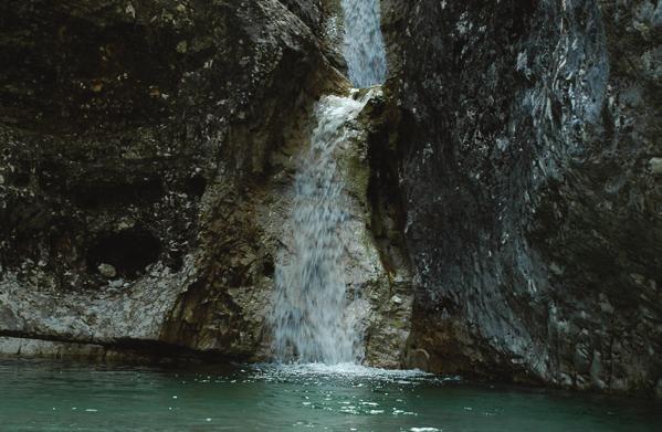 Tema: Sport e Ambiente LA VAL BELLUNA E IL FELTRINO TRA SPORT E AMBIENTE: ALLA SCOPERTA DELLE PREALPI BELLUNESI Klagenfurt Salzburg Südtirol Brunico Bruneck Sillian Osttirol Partenza: L itinerario ha