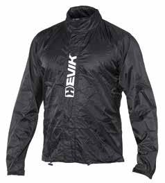 ULTRALIGHT ULTRALIGHT è la giacca che non può mancare nel sottosella o nel bauletto della tua moto.