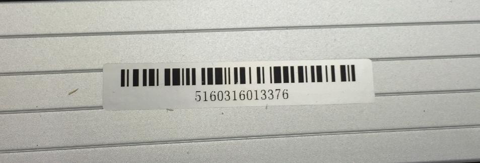 2.8. Manutenzione e pulizia Con una sufficiente inclinazione ( 15) in linea generale non è necessario pulire i moduli (pulizia automatica tramite pioggia).