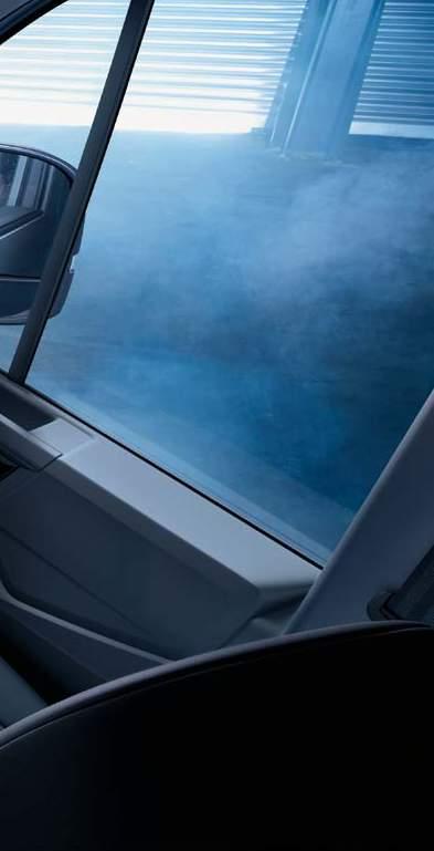 dimensioni. Nuovo Crafter compie un passo in avanti anche sul fronte degli equipaggiamenti per migliorare il comfort di conducente e passeggeri.