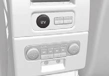 Il climatizzatore può attivare la dotazione supplementare e gli accessori (fra cui schermi, lettori musicali e cellulari) collegati a una presa a 12 V nell'abitacolo anche se la chiave telecomando è