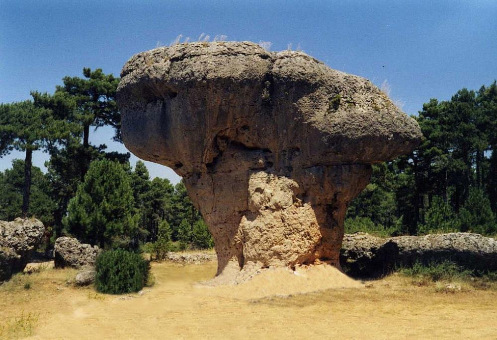 22 Una delle rocce della Ciudad Encantada (Spagna), dove si trovano formazioni