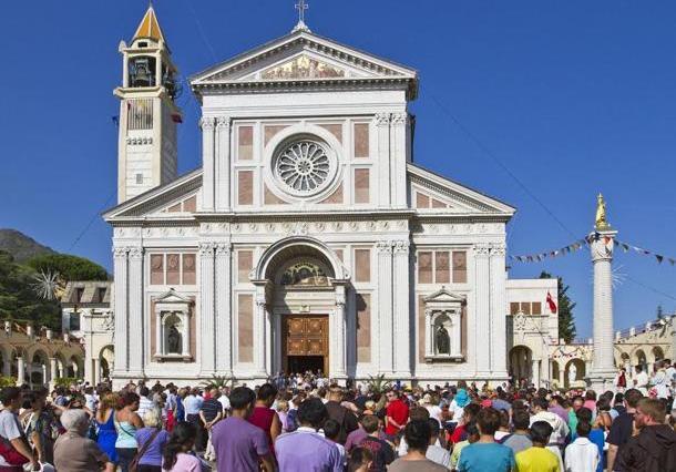 alla devozione e al culto della Madonna.