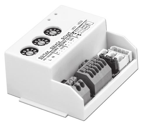 DMX ITERFACE DMX - PWM signal converter Convertitore di segnale DMX - PWM (1) Rated Voltage Tensione ominale 100 240 V Frequency Frequenza 50/60 Hz AC Operation range Tensione di utilizzo AC 90 264 V