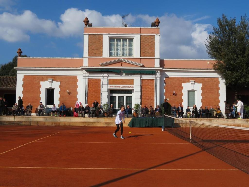 Circolo del Tennis Firenze 1898 Il Circolo del Tennis Firenze 1898, è una Associazione sportiva centenaria, immersa nel verde del Parco delle Cascine, ad un passo dal centro storico della città.