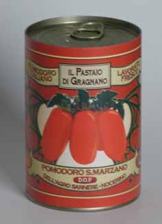 I PELATI PELATI SAN MARZANO D.O.P. Formati disponibili: in latta da 400 gr, 2550 gr Non tutti i pomodori San Marzano D.O.P. possono vantare di essere inscatolati da chi li produce!