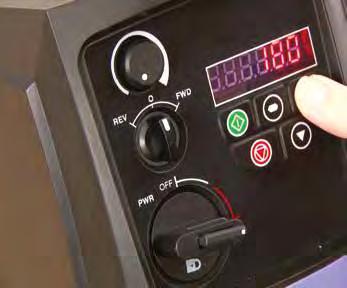 Un affidabile vuotometro digitale misura continuamente il livello di vuoto nell'impianto e l inverter mantiene il valore impostato aumentando o diminuendo i giri della pompa a seconda delle reali