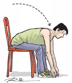 ESERCIZIO: abbandonare le braccia tra le gambe lasciandosi cadere lentamente in avanti a partire dalla testa fino a toccare terra