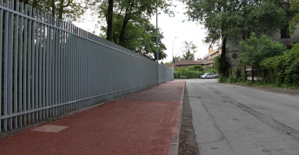 con la ciclabile che da via Triulziana collega alla metropolitana, pista ciclabile che attraversa il Parco Tadini