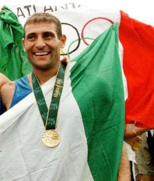 CANOTTAGGIO DAVIDE TIZZANO Giochi Olimpici Seul 1988: oro nel 4 di coppia con Gianluca Farina, Piero Poli e Agostino Abbagnale Atlanta 1996: oro nel doppio con Agostino Abbagnale Campionati del Mondo