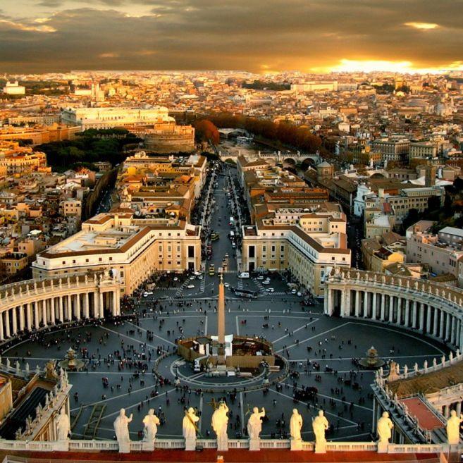Proposte Turistiche Consapevoli che non si possa vedere Roma in un giorno, cerchiamo comunque di fare del nostro meglio per potervi far vivere la bellezza di Roma.