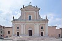 Pieve di Santa Maria Chiesa Parrocchiale Un cenno doveroso merita Medole, comune situato nell'alto Mantovano e che fa parte della Comunità del Garda. Ha circa 4.