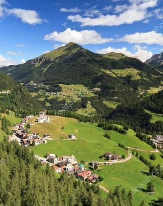 Marmolada, i borghi della vallata Agordina in zona di conflitto, i passi alpini di Pordoi e