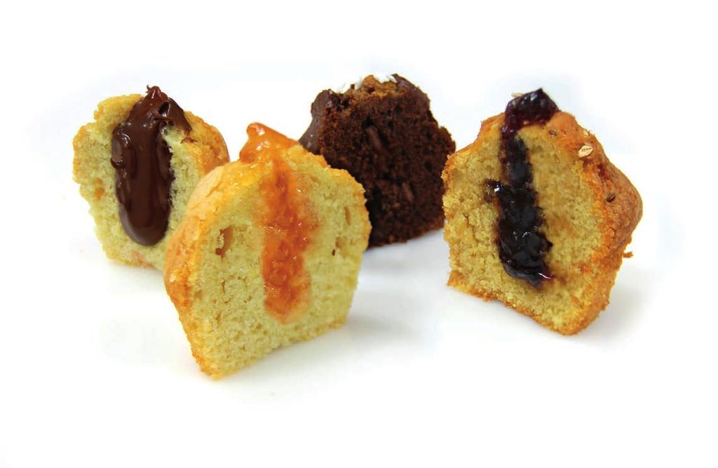 Muffin pronto impiego farcito ai tre cioccolati con cereali croccanti farcito ai frutti di