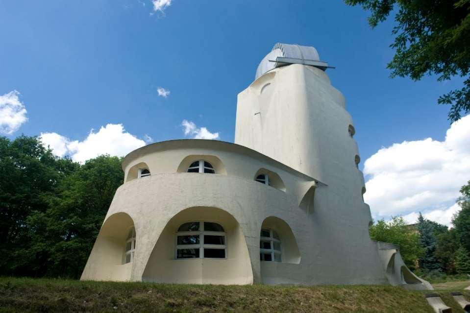 Osservatorio detto Torre Einstein (Einsteinturm) di Erich Mendelsohn