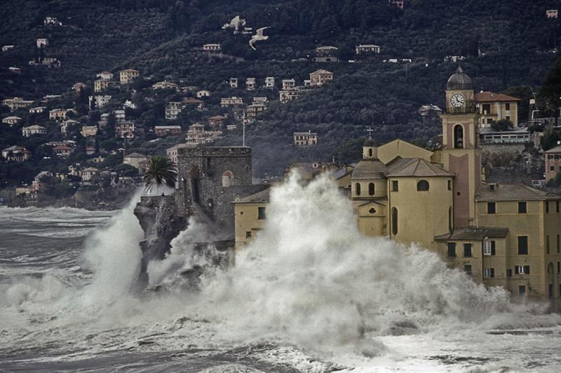 innalzarsi ancora fino ad 1