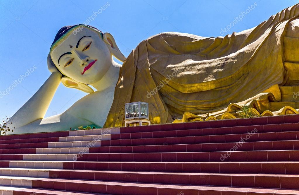 9 giorno: 21 novembre - Yangon- Milano Malpensa Prima colazione in hotel. In mattinata visita panoramica di Yangon con breve sosta alla Pagoda di Sule.