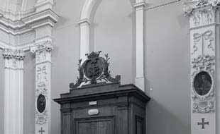 È un contratto datato 26 febbraio 1604 per la costruzione di un organo tra Donna Lucrezia figlia di Antonio Palazzi e vedova di Giovanni Peruzzi ed Ascanio Belfiore da Spoleto, un importante organaro