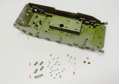 T-72 tank: FASE 60 lo SCAFO INFERIORE E i FERMA CAVI Con questa fase ti viene consegnato lo scafo inferiore del carro armato, un componente che svolge una funzione fondamentale: esso, infatti, oltre