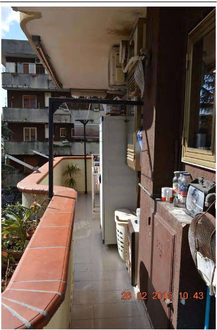 Foto n. 30: Balcone lato est affaccio cucina- camera da letto- bagni lst.