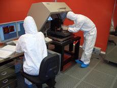 NanoFab ha per obiettivo la ricerca e lo sviluppo di prototipi nanostrutturati e l avanzamento di progetti di ricerca nell ambito delle nanotecnologie.
