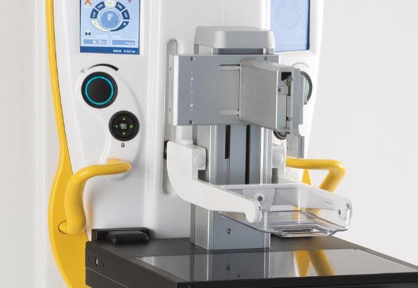 HELIANTHUS DBT VARIANTI E OPZIONI BYM 3D Helianthus DBT, dotato di braccio a C isocentrico, può essere integrato con il dispositivo di biopsia tridimensionale Bym 3D DBT.