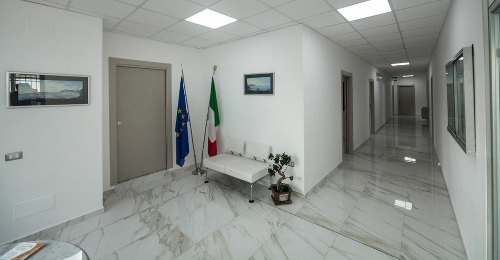 IL NOSTRO ISTITUTO L Istituto Paritario L. Stefanini, presente in Casalnuovo con l attuale management dall a.