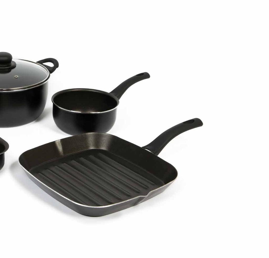 renta Black is the predominant color of this range. Sober and elegant. Five non-stick layers, black soft-touch heat resistant Bakelite panhandles, handles and knobs.