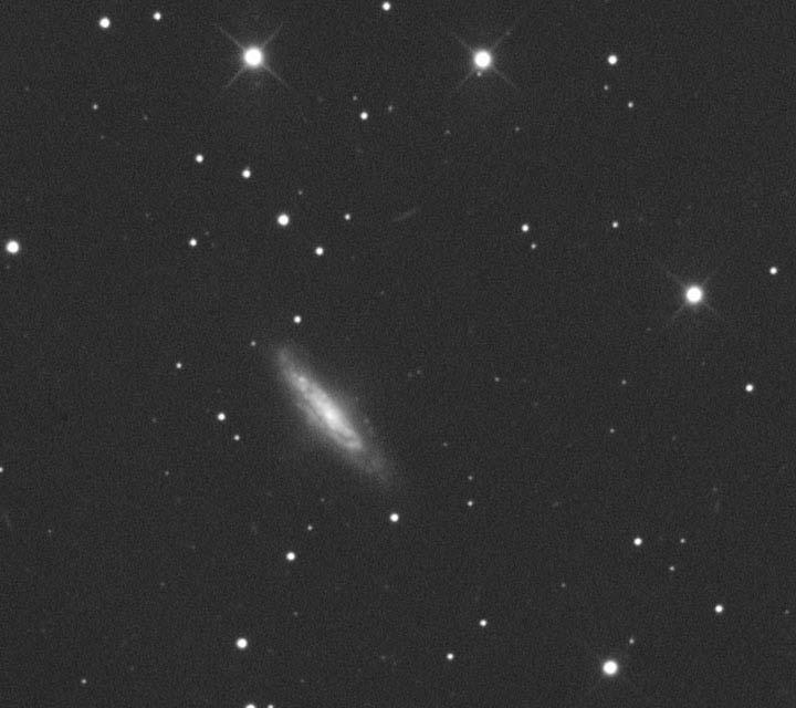 Determinazione della curva di luce e della massa di NGC 2748 Marco Berton, Liceo Scientifico U. Morin - Mestre Alessio Dalla Valle, Liceo Scientifico G. Bruno Mestre Luca Marafatto, Liceo Classico M.